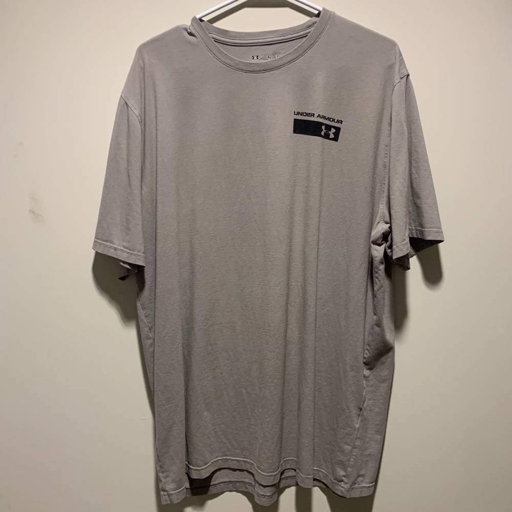 💥SALE💥 Gray UnderArmor T-Shirt
